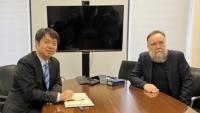 Wang Wen in dialogo con Dugin: se la Russia cerca di risolvere i problemi, dovrebbe prendere la Cina come esempio da studiare